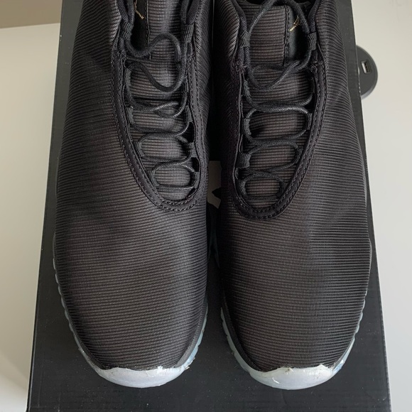 Air Jordan 11 Future - Picture 2 of 5